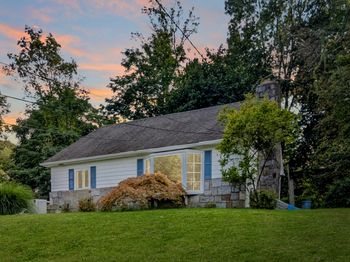 44 Boulevard Drive