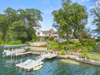 142 Lake Drive S