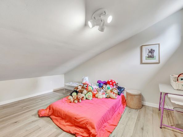 28 Strawberry Lane, Shelton CT 06484