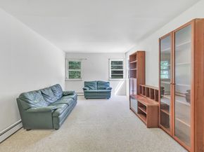 17 Old Orchard Lane, Trumbull CT 06611