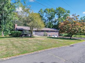 17 Old Orchard Lane, Trumbull CT 06611
