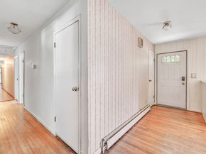 17 Old Orchard Lane, Trumbull CT 06611