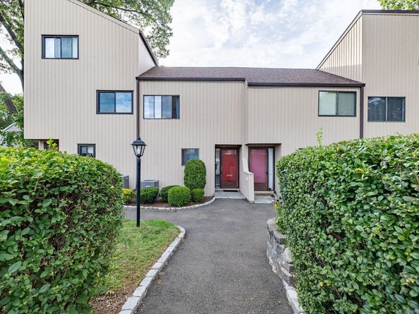 100 Hope Street 8, Stamford CT 06906
