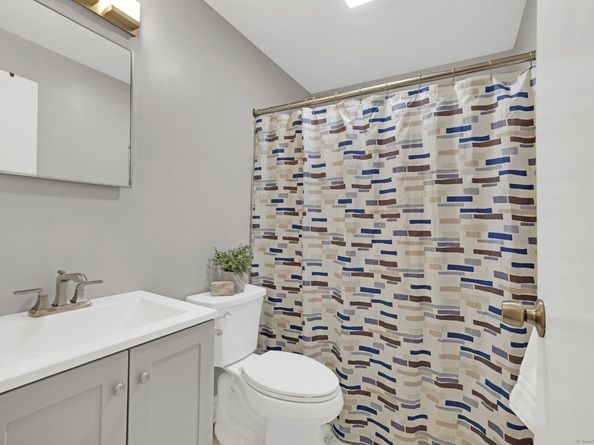 100 Hope Street 8, Stamford CT 06906