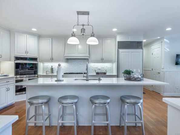 4 Harbour View Drive, New Fairfield CT 06812