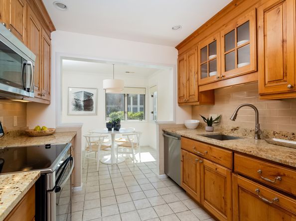 144 Lansdowne 144, Westport CT 06880