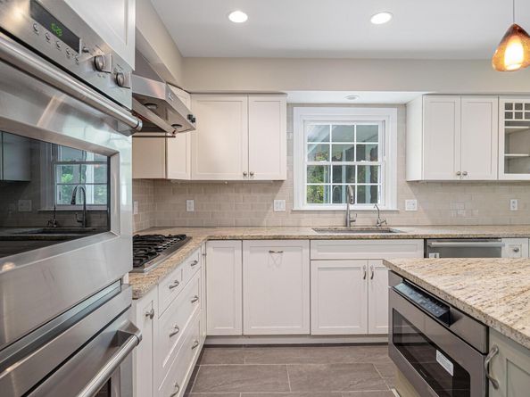 65 Malibu Road, Stamford CT 06903