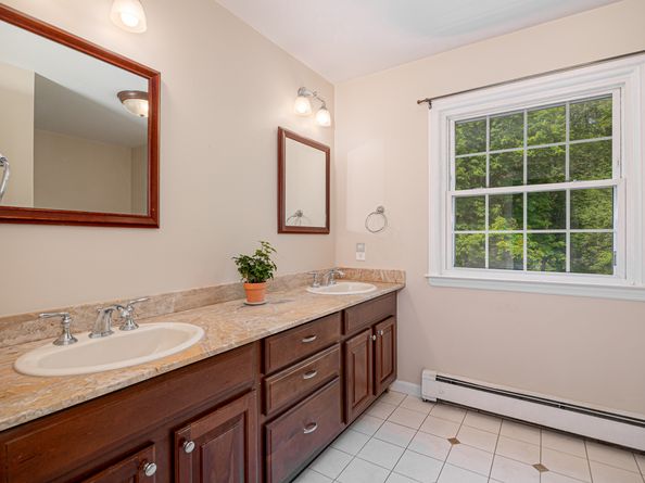 65 Malibu Road, Stamford CT 06903