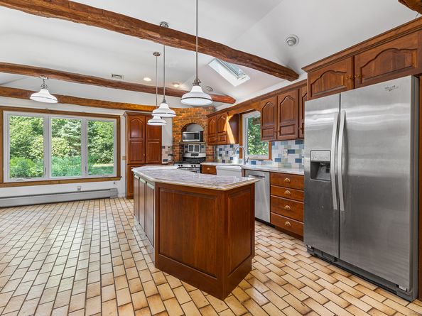 104 Putting Green Road, Fairfield CT 06825