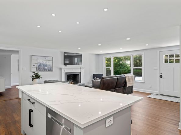 9 Arnold Lane, Norwalk CT 06853