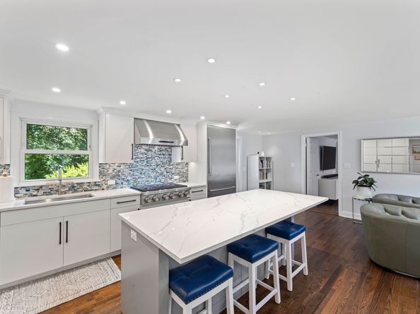 9 Arnold Lane, Norwalk CT 06853