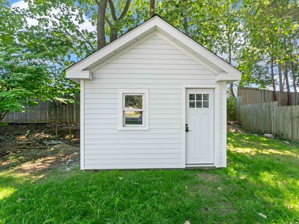 9 Arnold Lane, Norwalk CT 06853