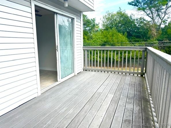 29 Van Buren Avenue APT I1, Norwalk CT 06850