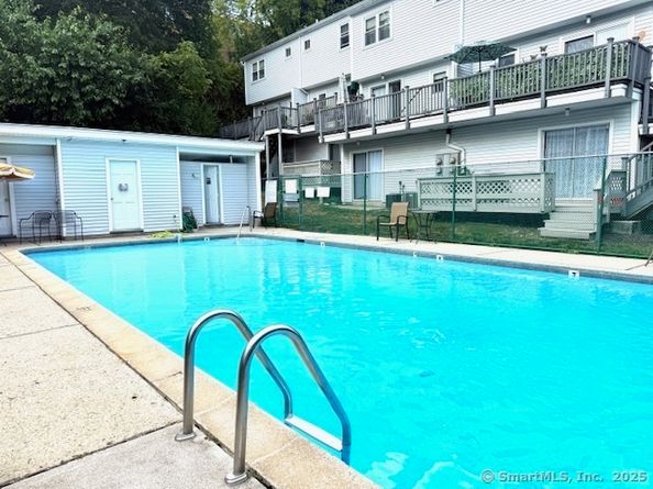 29 Van Buren Avenue APT I1, Norwalk CT 06850