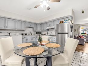 252 Bear Paw Road, Bridgeport CT 06606