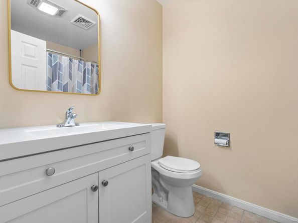 48 Strawberry Hill Avenue 11, Stamford CT 06902