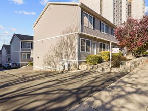 48 Strawberry Hill Avenue 11, Stamford CT 06902