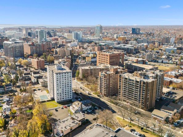 48 Strawberry Hill Avenue 11, Stamford CT 06902