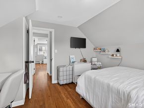 563 Lakeside Drive, Bridgeport CT 06606