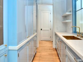 10 Mary Jane Lane, Westport CT 06880
