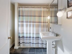 135 Comstock Hill Road, New Canaan CT 06840