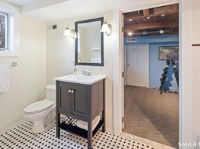 135 Comstock Hill Road, New Canaan CT 06840