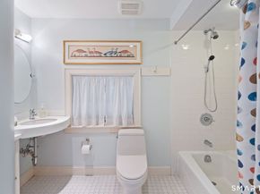 135 Comstock Hill Road, New Canaan CT 06840