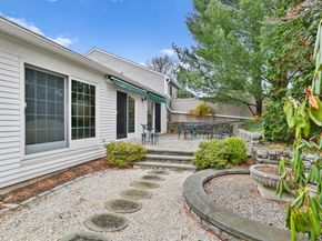 47 Bank Street 47, New Canaan CT 06840