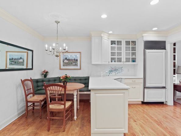 47 Bank Street 47, New Canaan CT 06840