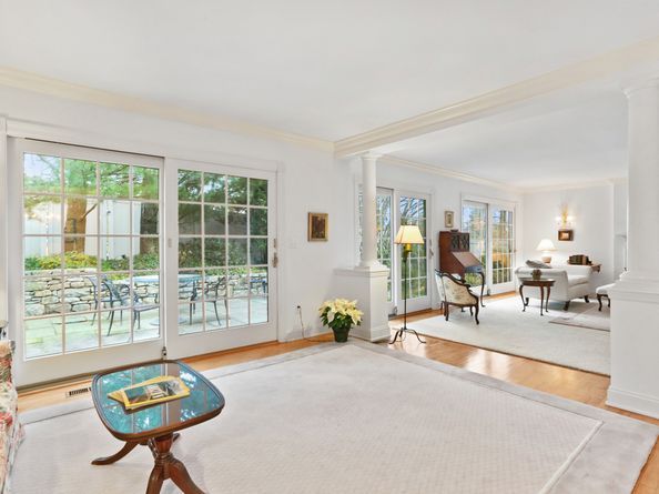 47 Bank Street 47, New Canaan CT 06840