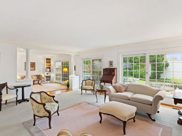 47 Bank Street 47, New Canaan CT 06840