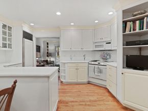 47 Bank Street 47, New Canaan CT 06840