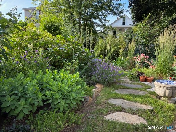 287 Hansen Avenue, Bridgeport CT 06605