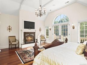 26 Pequot Lane, New Canaan CT 06840