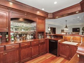 26 Pequot Lane, New Canaan CT 06840