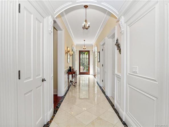 26 Pequot Lane, New Canaan CT 06840