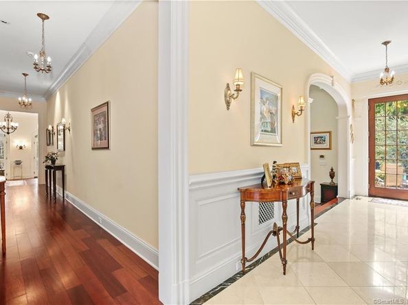 26 Pequot Lane, New Canaan CT 06840