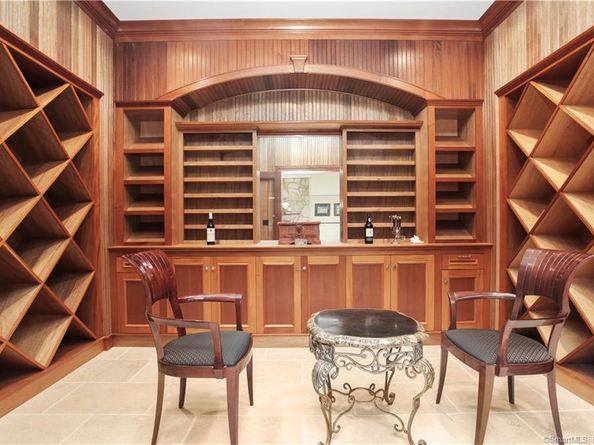 26 Pequot Lane, New Canaan CT 06840