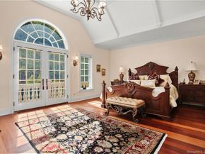 26 Pequot Lane, New Canaan CT 06840