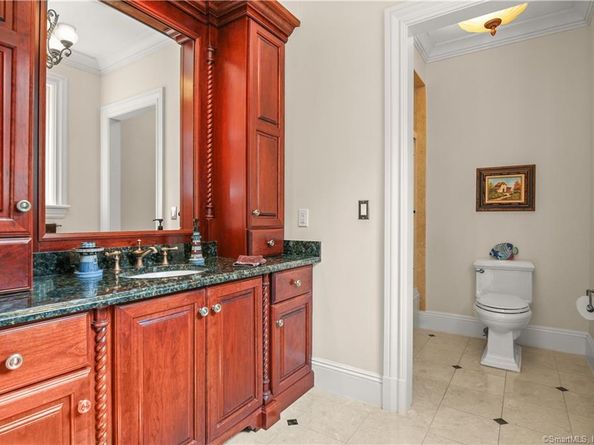 26 Pequot Lane, New Canaan CT 06840