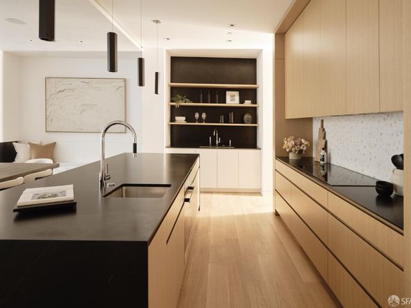 2467 Pacific Avenue, San Francisco CA 94115