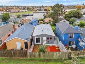 6672 Brann Street, Oakland CA 94605