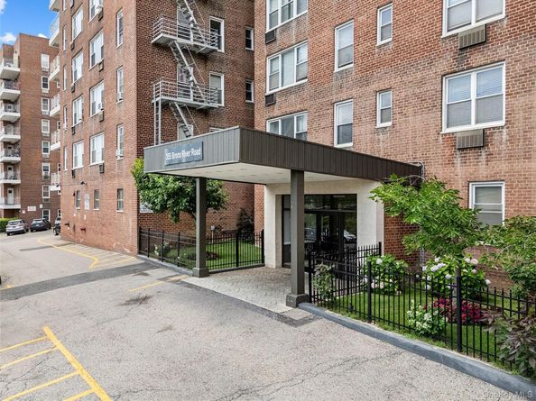 355 Bronx River Road 1i, Yonkers NY 10704