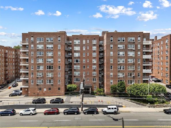 355 Bronx River Road 1i, Yonkers NY 10704