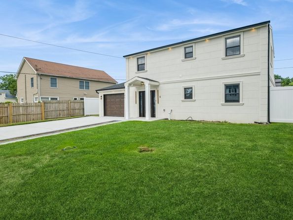 5 Thimble Lane, Hicksville NY 11801