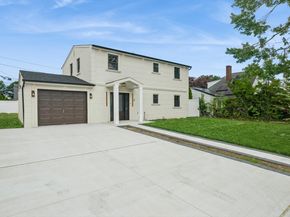 5 Thimble Lane, Hicksville NY 11801