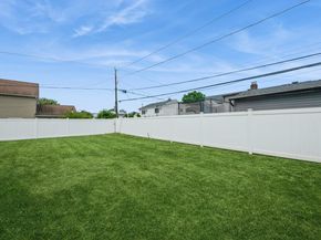 5 Thimble Lane, Hicksville NY 11801