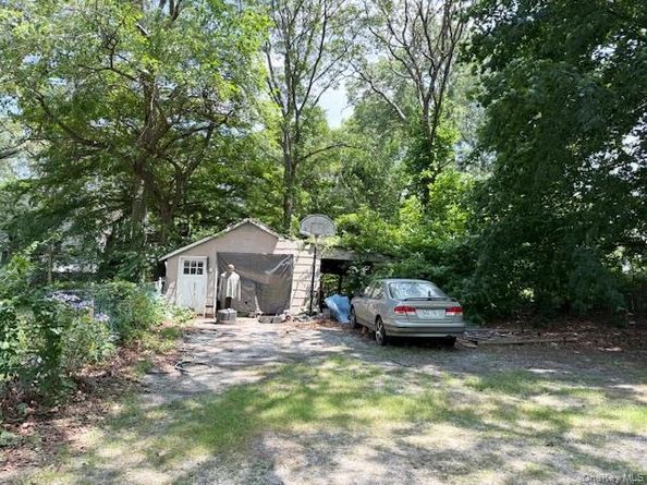 1101 Broadway Avenue, Holbrook NY 11741