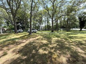 1101 Broadway Avenue, Holbrook NY 11741