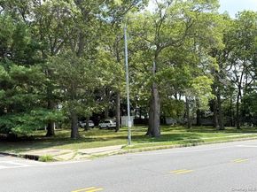 1101 Broadway Avenue, Holbrook NY 11741